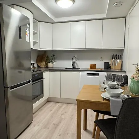Perfect Base In The Middle Of The City!